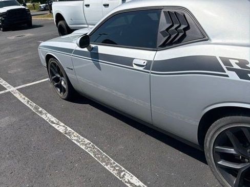 Used 2022 Dodge Challenger R/T w/ Blacktop Package RWD image 9