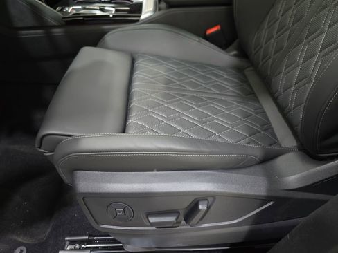 New 2026 Audi SQ5 Prestige AWD/4WD image 27
