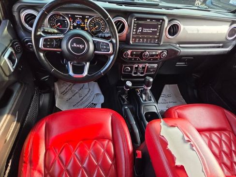 Used 2020 Jeep Wrangler Unlimited Sahara AWD/4WD image 8