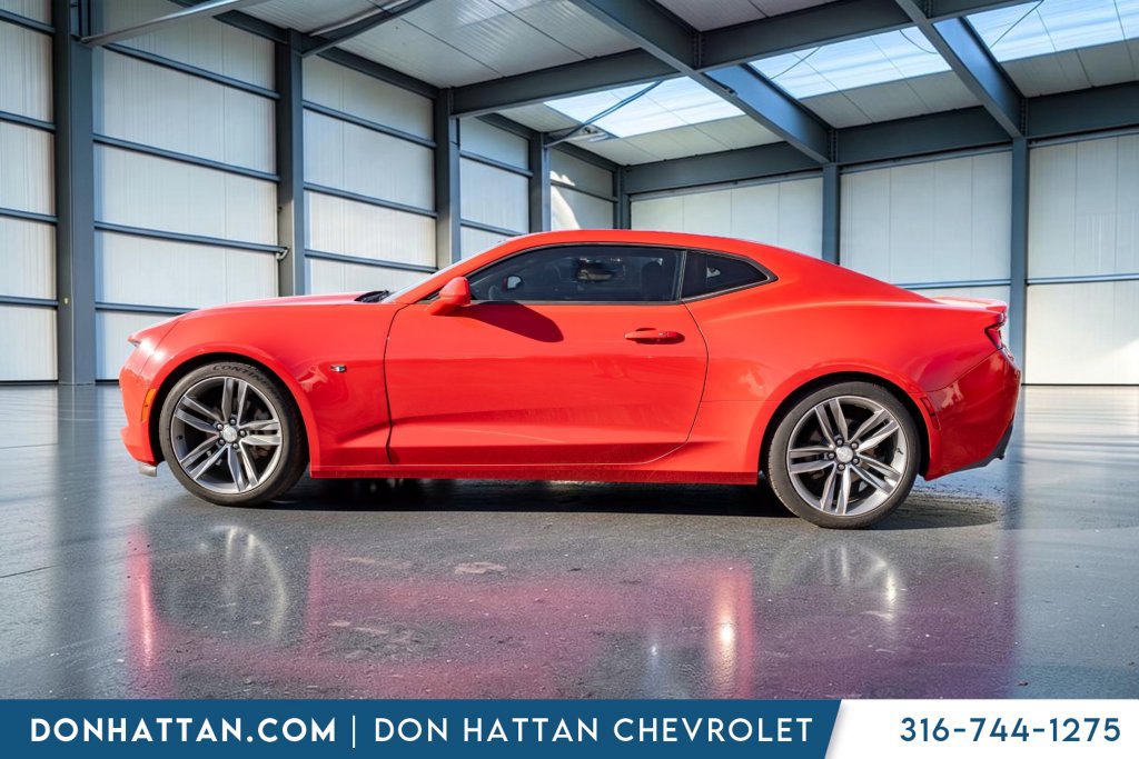 Used 2017 Chevrolet Camaro LT RWD image 2