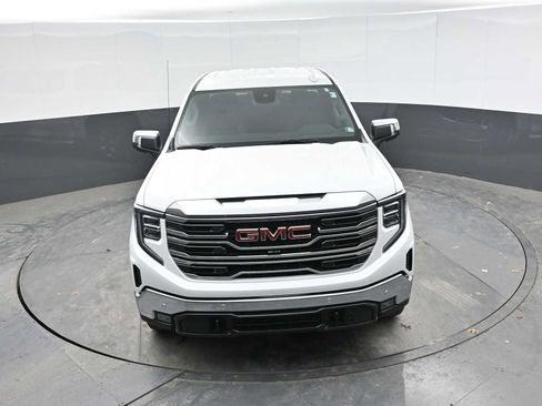 Used 2024 GMC Sierra 1500 SLT w/ SLT Premium Plus Package AWD/4WD image 32