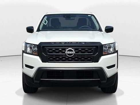 Used 2024 Nissan Frontier S RWD image 12