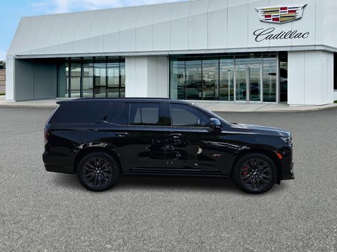 Used 2024 Cadillac Escalade V w/ LPO, ONYX Package AWD/4WD image 6