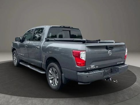 Used 2019 Nissan Titan SV w/ SV Convenience Package AWD/4WD image 7
