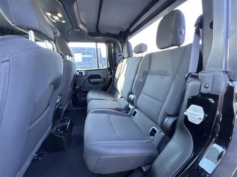 Used 2023 Jeep Gladiator Sport image 27