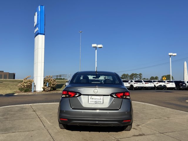Used 2025 Nissan Versa S w/ Trunk Package FWD image 14