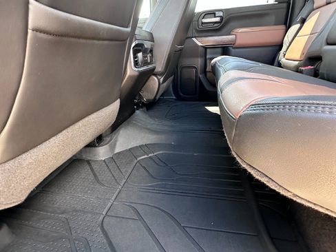 Used 2022 Chevrolet Silverado 3500 High Country AWD/4WD image 16