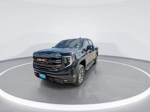 Certified 2024 GMC Sierra 1500 AT4 w/ Technology Package AWD/4WD image 4