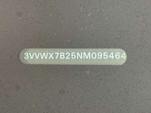 Used 2022 Volkswagen Taos SE image 21