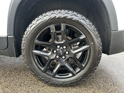 Used 2022 Chevrolet Traverse LT w/ LPO, Floor Liner Package image 13