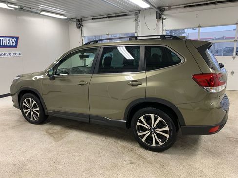 Used 2023 Subaru Forester Limited image 3