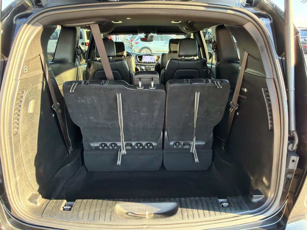 Used 2025 Chrysler Pacifica Select FWD image 13