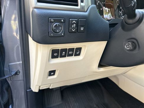 Used 2021 Lexus GX 460 Premium image 48