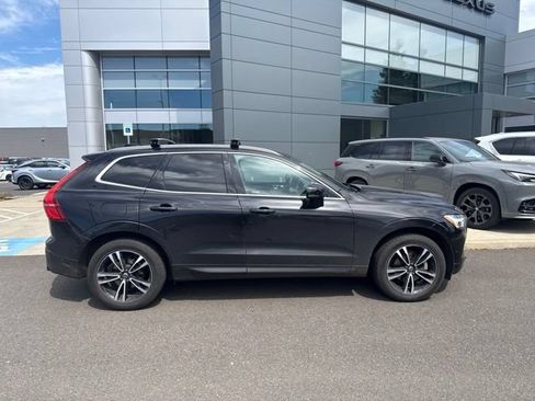 Used 2018 Volvo XC60 T5 Momentum w/ Convenience Package AWD/4WD image 2