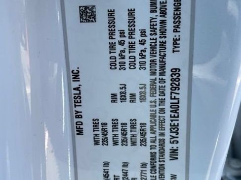 Used 2020 Tesla Model 3 Standard Range Plus RWD image 29