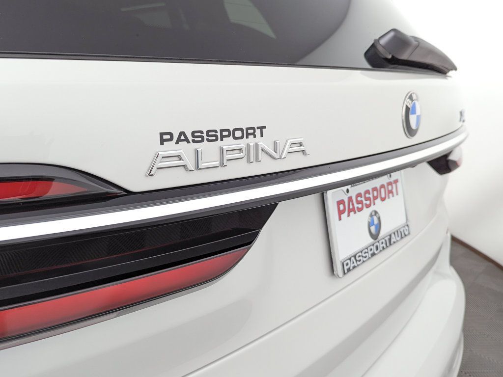 Used 2026 BMW ALPINA XB7 AWD/4WD image 11