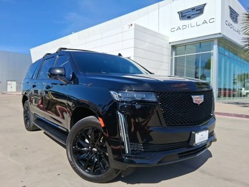 Used 2021 Cadillac Escalade ESV Sport Platinum w/ Heavy-Duty Trailer Package image 1