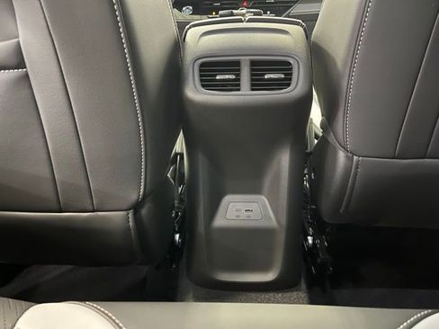 Used 2024 Buick Envision Sport Touring image 24