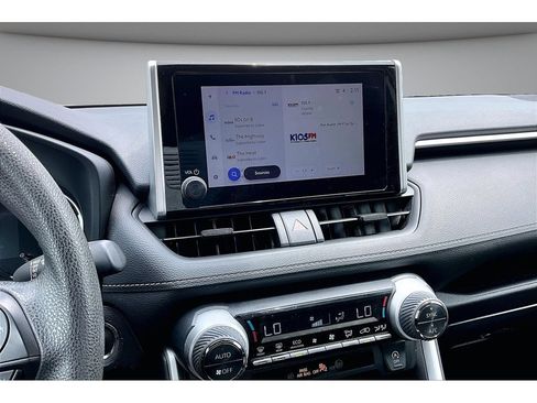 Used 2025 Toyota RAV4 XLE FWD image 9