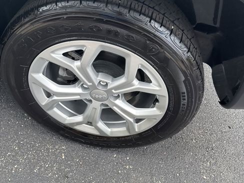 Used 2024 Jeep Compass Sport image 24