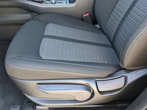 Certified 2025 Kia Sorento LX image 20