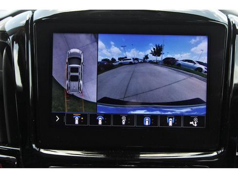 Used 2021 Chevrolet Traverse Premier w/ LPO, Floor Liner Package FWD image 28