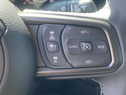 New 2025 Jeep Gladiator Willys image 17