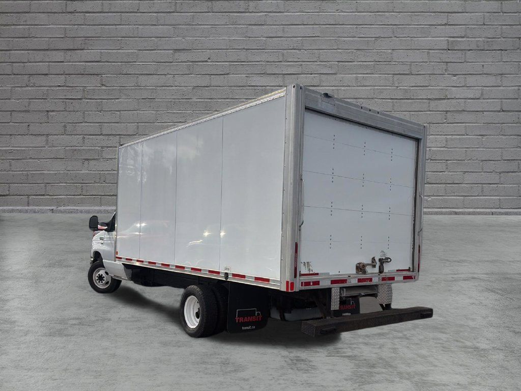 Used 2019 Ford E-450 and Econoline 450 Super Duty w/ Exterior Upgrade Package RWD image 5