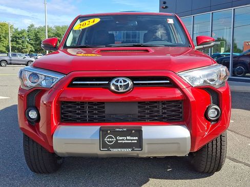 Used 2024 Toyota 4Runner TRD Off-Road Premium image 2