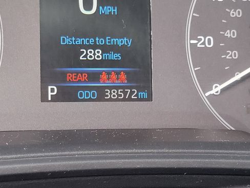 Used 2023 Toyota Corolla SE w/ SE Premium Package FWD image 8