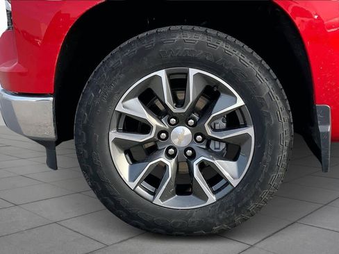 Used 2023 Chevrolet Silverado 1500 LT image 11