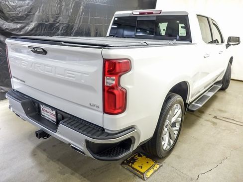 Used 2019 Chevrolet Silverado 1500 LTZ w/ LTZ Premium Package image 7