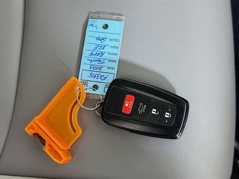 Used 2023 Toyota RAV4 XLE Premium image 37