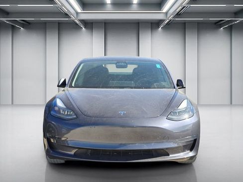 Used 2023 Tesla Model 3 Standard Range RWD image 2