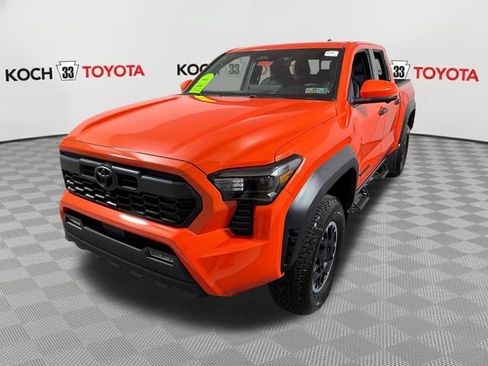 Used 2024 Toyota Tacoma TRD Off-Road w/ TRD Off Road Premium Package AWD/4WD image 3