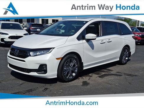 New 2026 Honda Odyssey Touring image 1