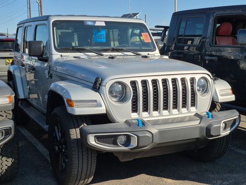 Used 2023 Jeep Wrangler Unlimited Sahara AWD/4WD image 13
