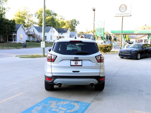 Used 2018 Ford Escape SE image 6