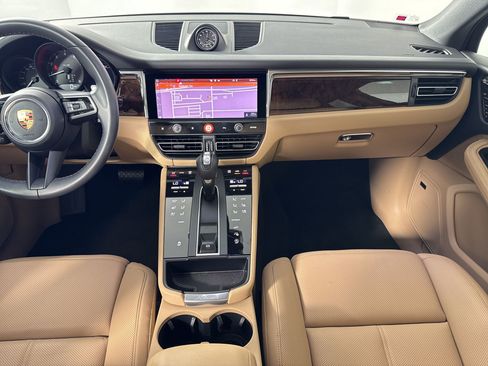 Certified 2026 Porsche Macan AWD/4WD image 28