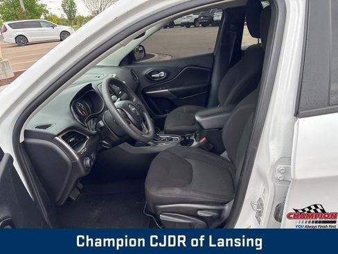 Used 2021 Jeep Cherokee Latitude image 15