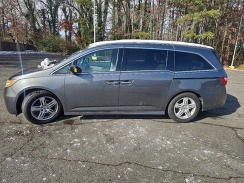 Used 2013 Honda Odyssey Touring image 1