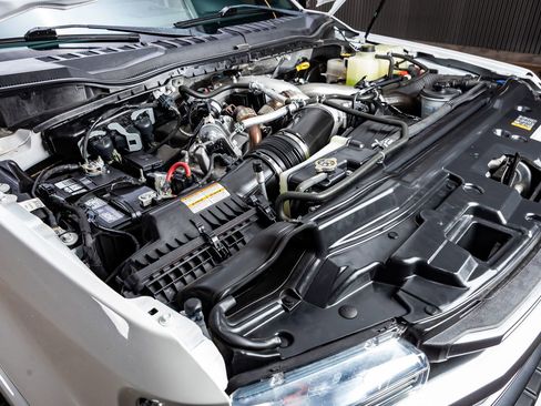 Used 2022 Ford F250 Platinum w/ Tremor Off-Road Package image 40