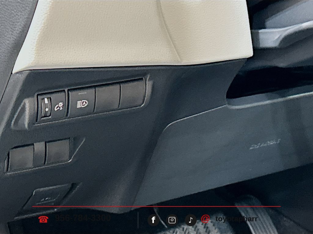 New 2025 Toyota Corolla Cross L FWD image 11