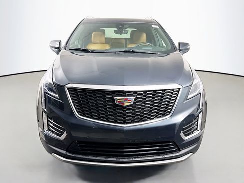 Used 2022 Cadillac XT5 Premium Luxury w/ Technology Package image 2