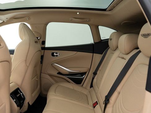 Used 2023 Aston Martin DBX 707 image 24