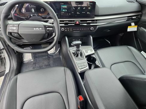 New 2026 Kia Sportage EX FWD image 19