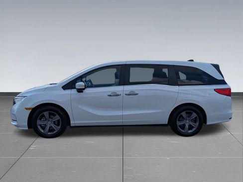 Used 2024 Honda Odyssey EX image 3