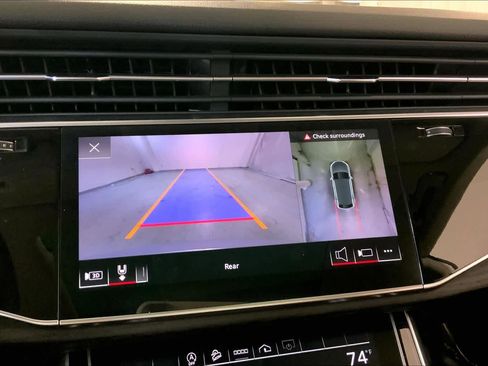 Used 2022 Audi Q8 Premium Plus image 26