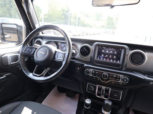 Used 2021 Jeep Gladiator Sport AWD/4WD image 25