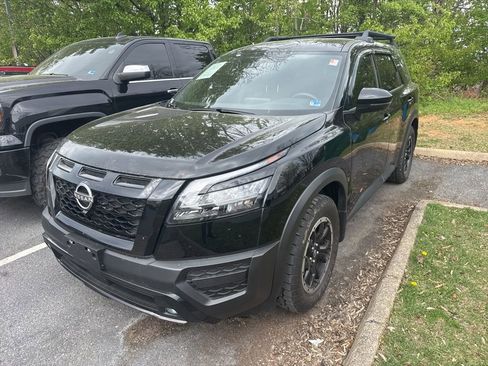 Used 2024 Nissan Pathfinder Rock Creek image 2
